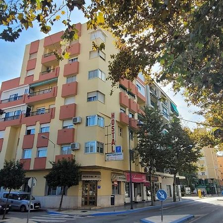 Hostal Mediterraneo Торре-дель-Мар Экстерьер фото