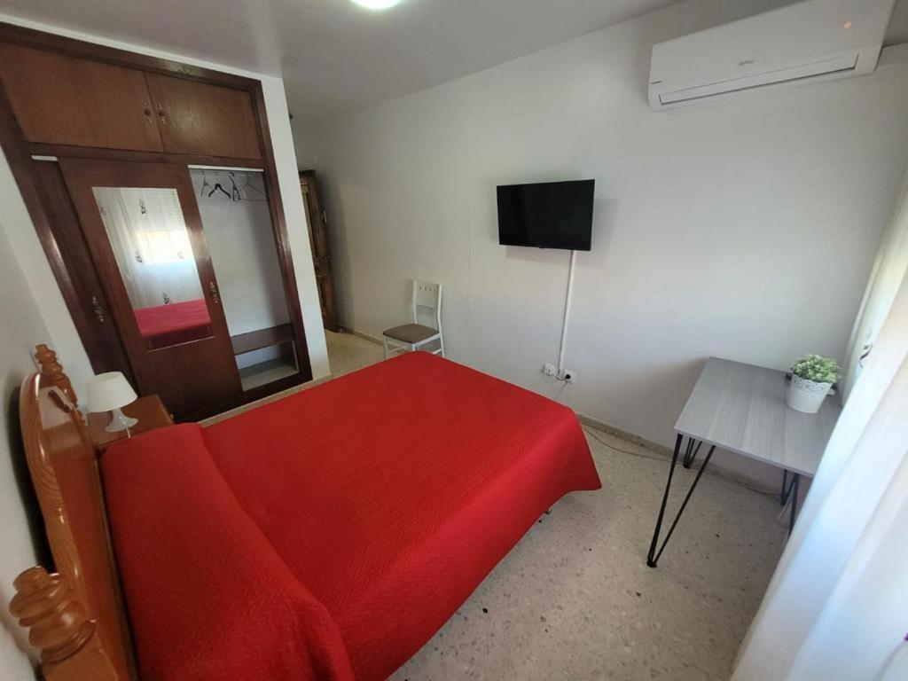 Hostal Mediterraneo Торре-дель-Мар Экстерьер фото