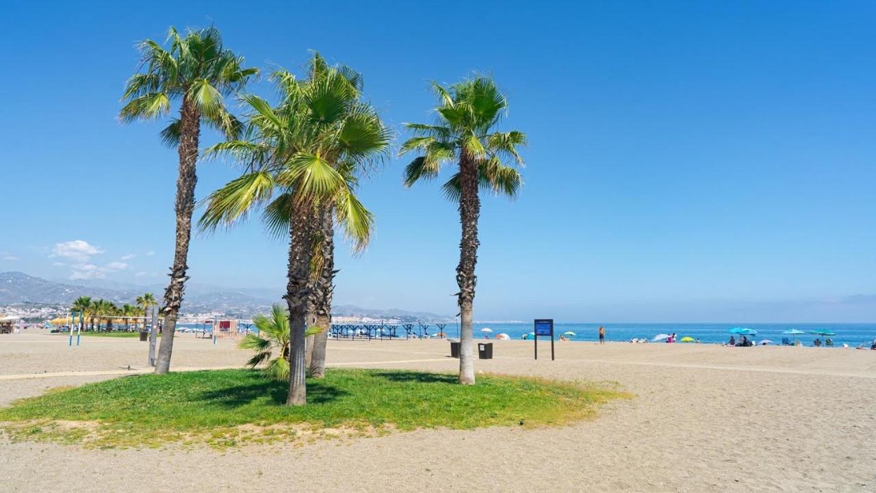 Hostal Mediterraneo Торре-дель-Мар Экстерьер фото