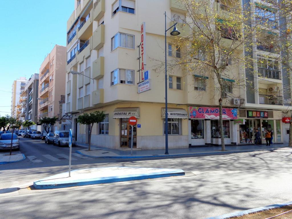 Hostal Mediterraneo Торре-дель-Мар Экстерьер фото