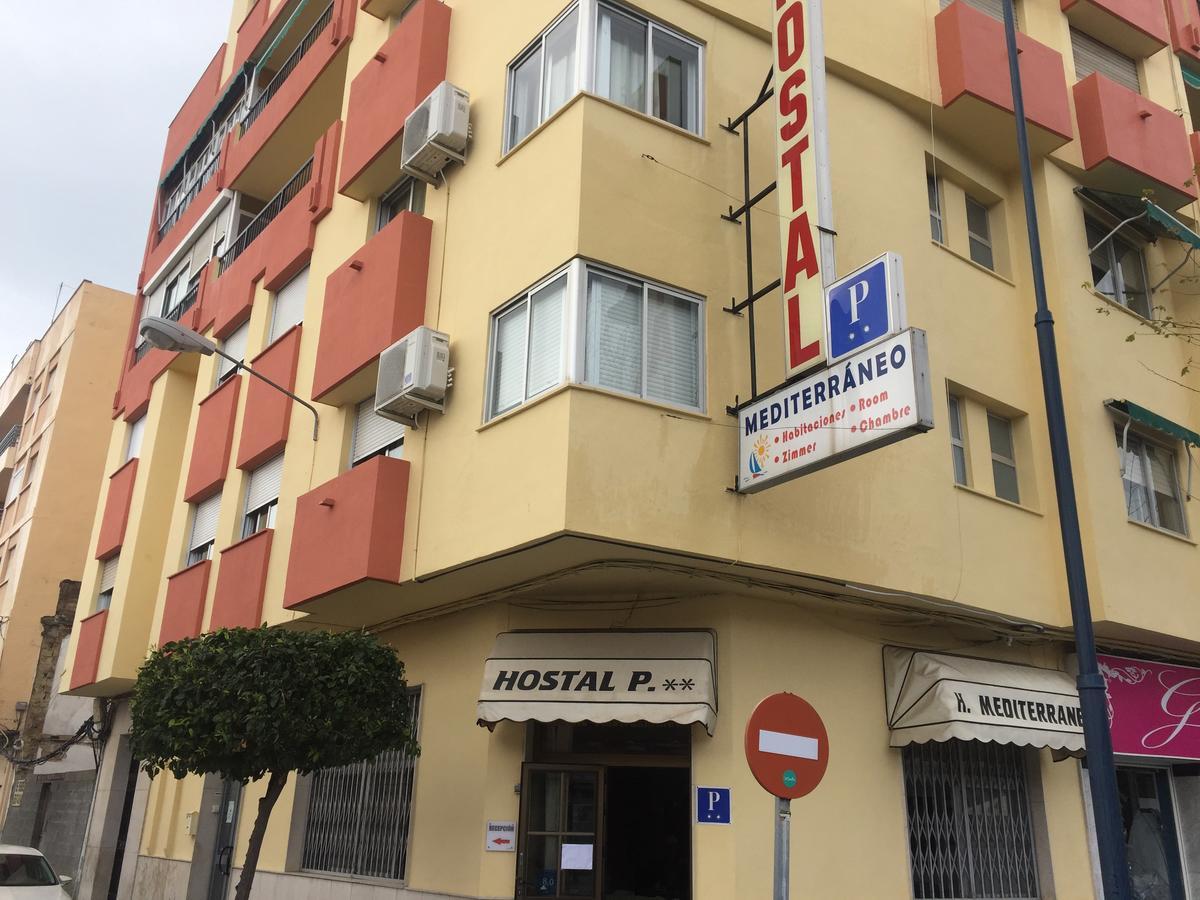 Hostal Mediterraneo Торре-дель-Мар Экстерьер фото